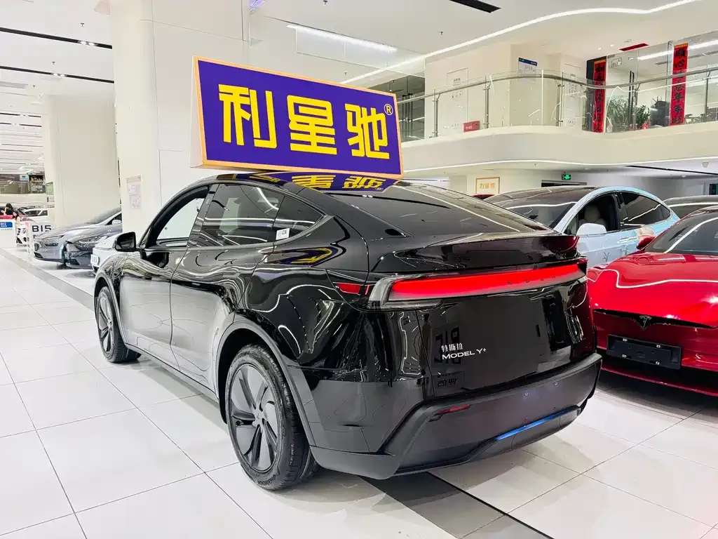 Tesla Model Y 2026 из CN, фото 10