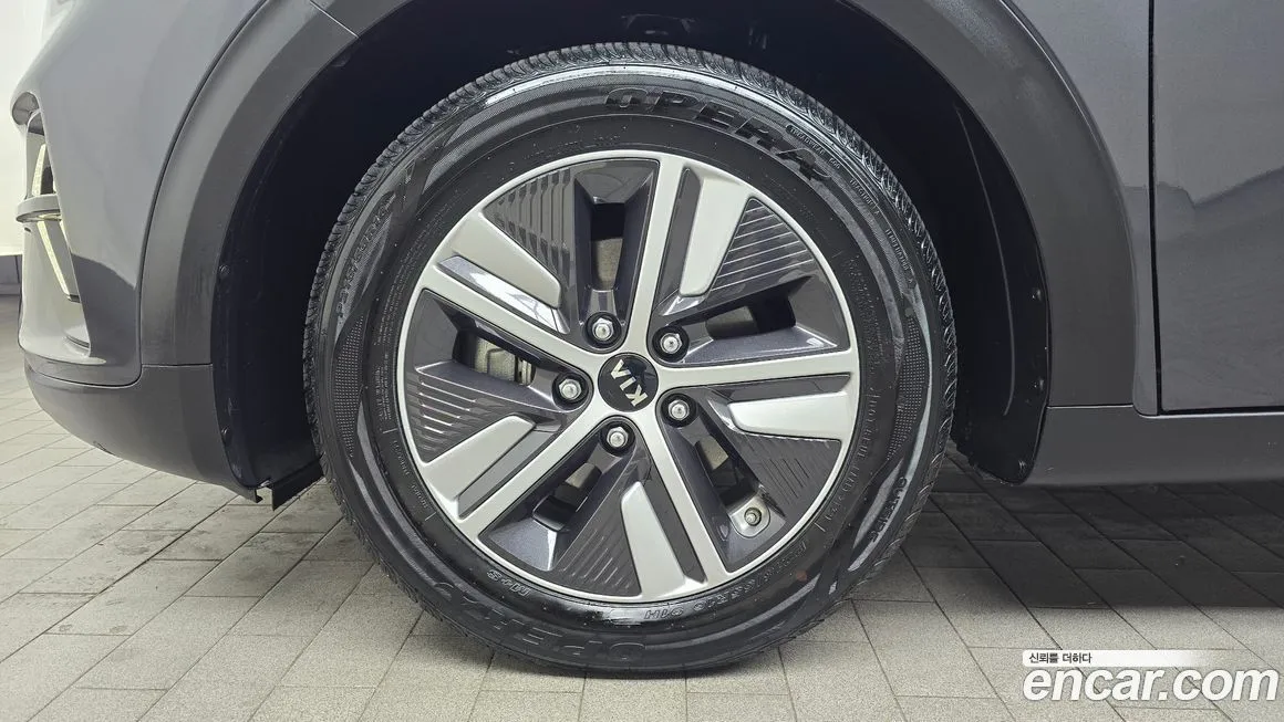 Kia Niro 2021 из KR, фото 2