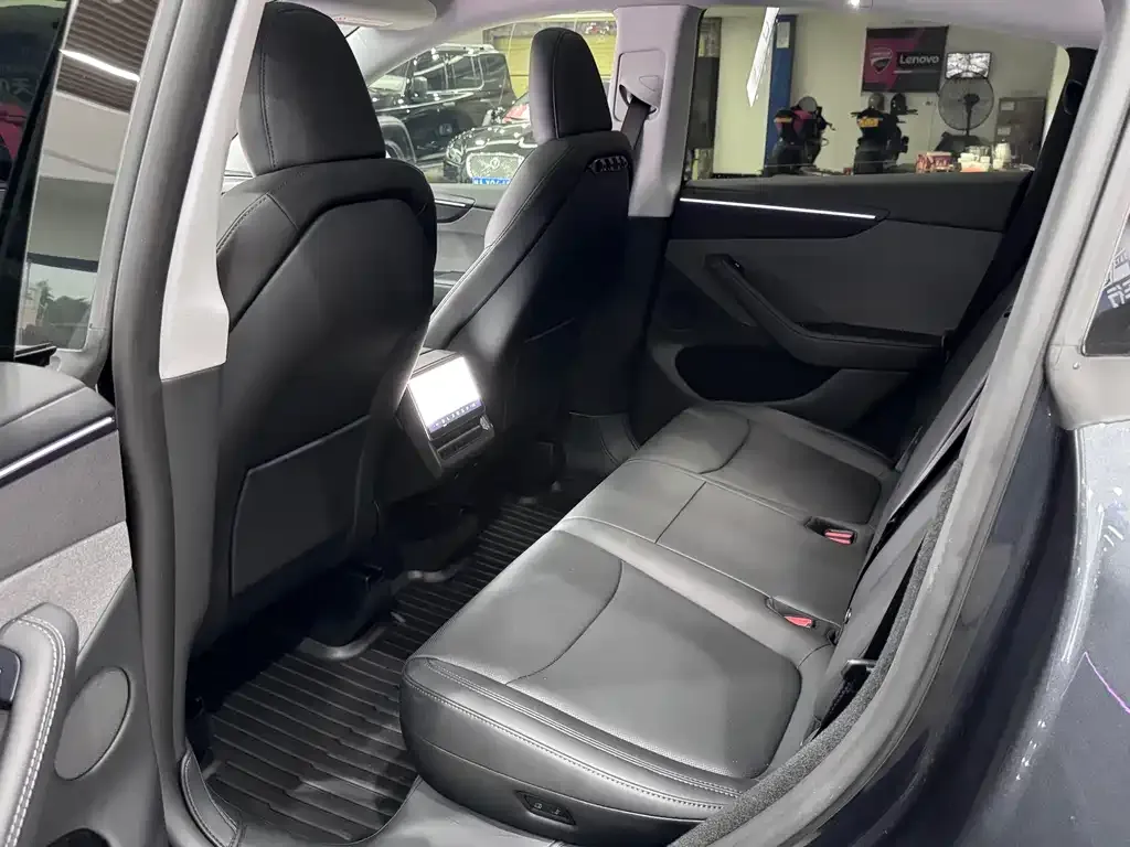 Tesla Model Y 2025 из CN, фото 3