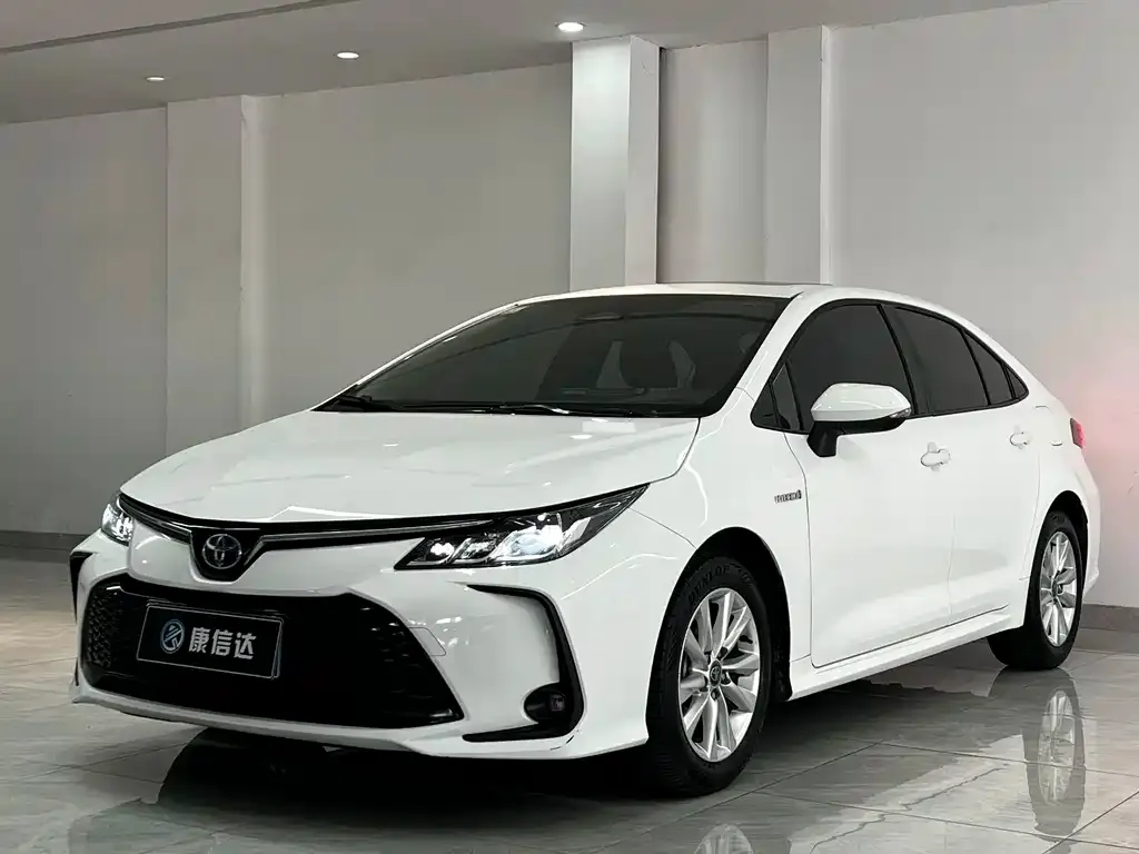 Toyota Corolla 2024 из CN, фото 1