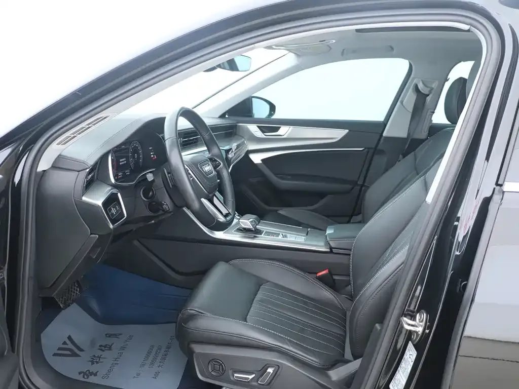 Audi A6L 2023 из CN, фото 4