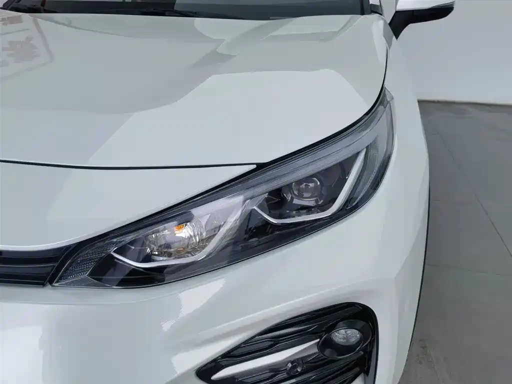 Toyota Wildlander 2023 из CN, фото 3