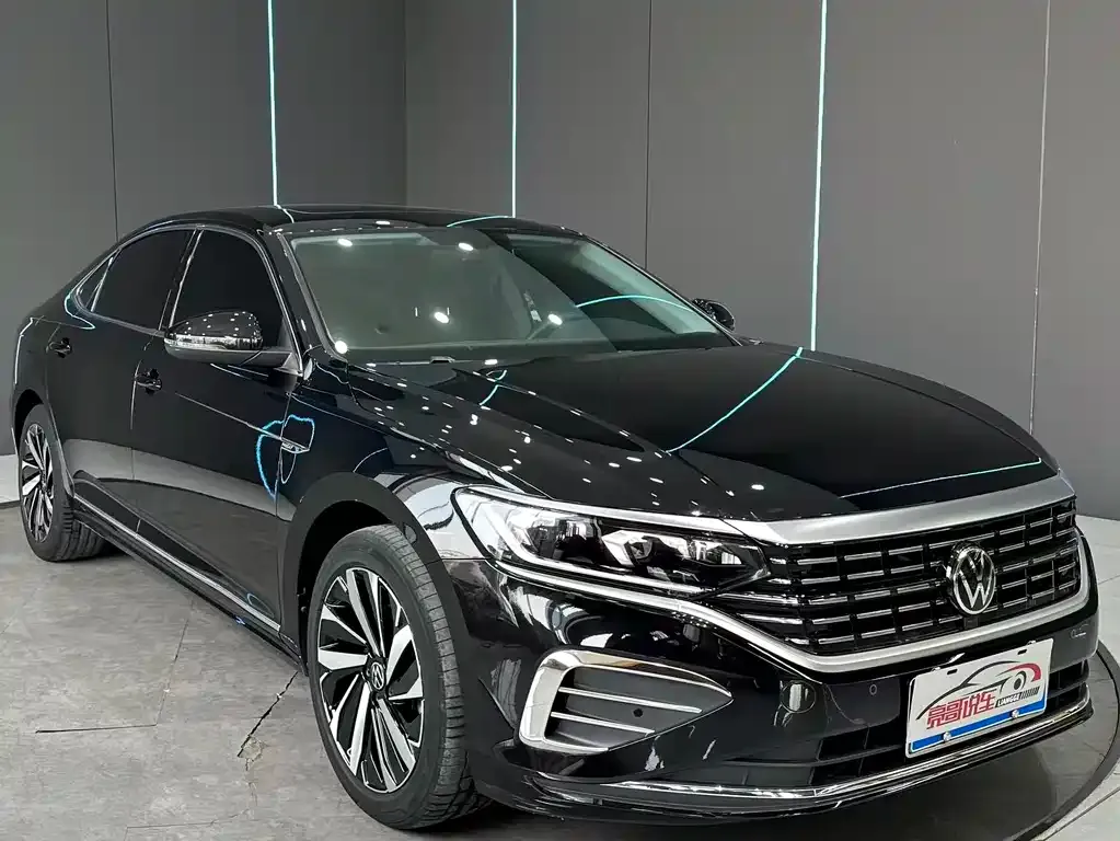 Volkswagen Passat — фото 5