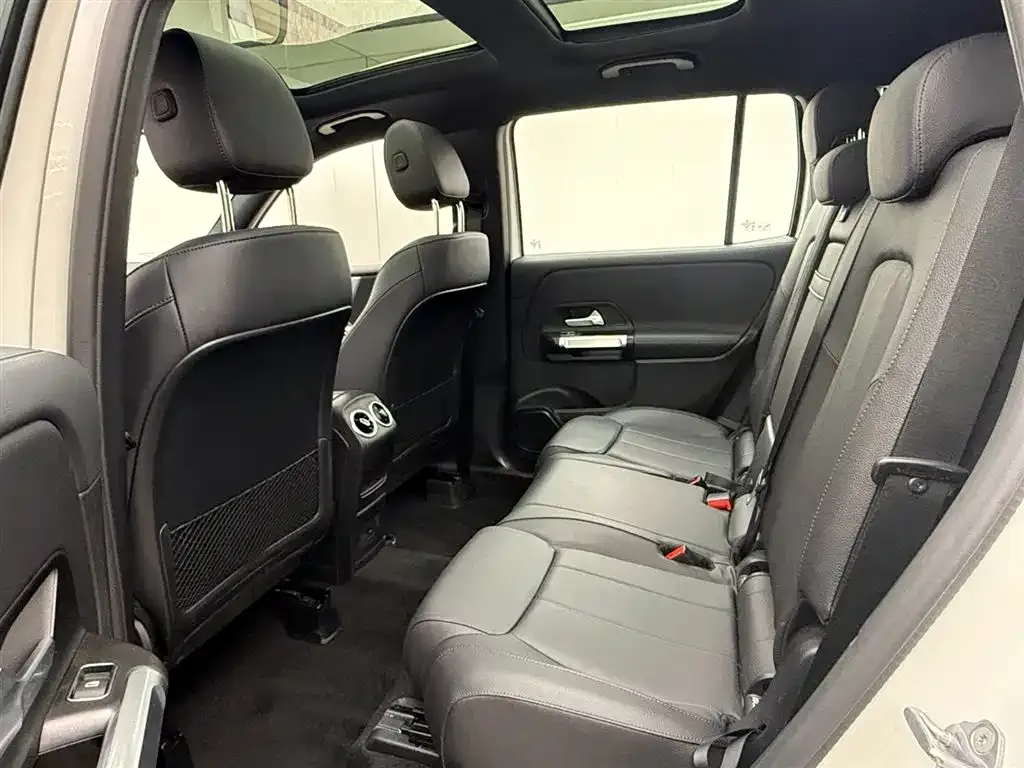 Mercedes-Benz GLB 2023 из CN, фото 5