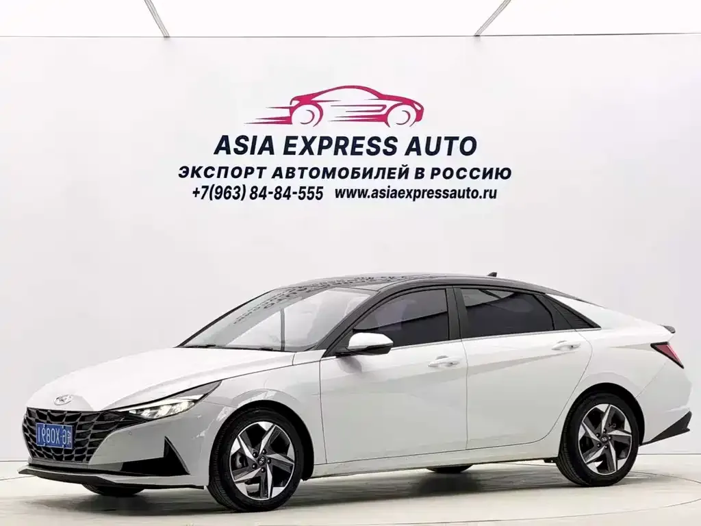 Hyundai Elantra 2023 из CN, фото 1