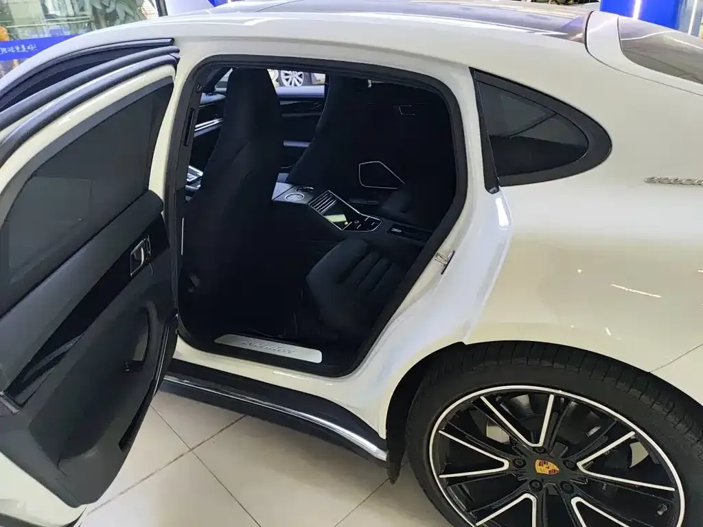Porsche Panamera 2022 из CN, фото 2