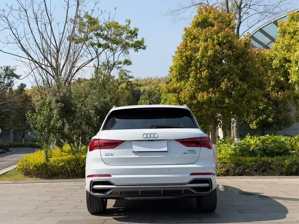 Audi Q3 — фото 7