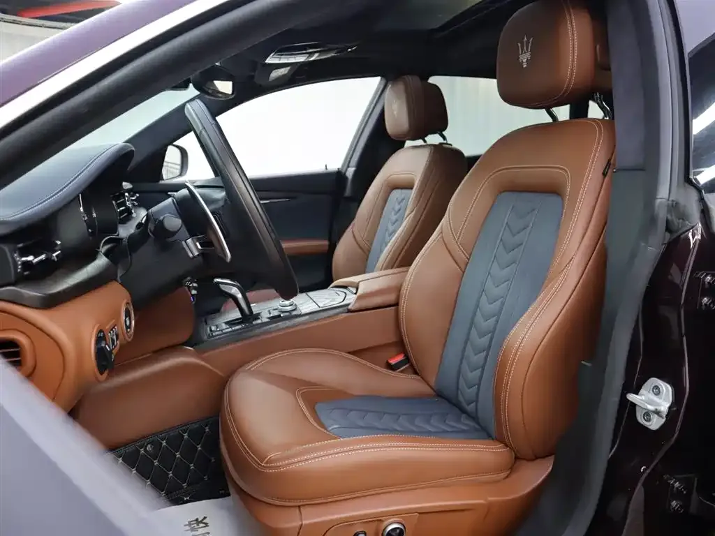Maserati Quattroporte 2021 из CN, фото 3