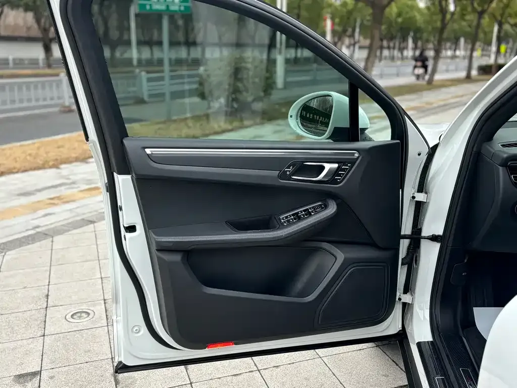 Porsche Macan 2021 из CN, фото 6