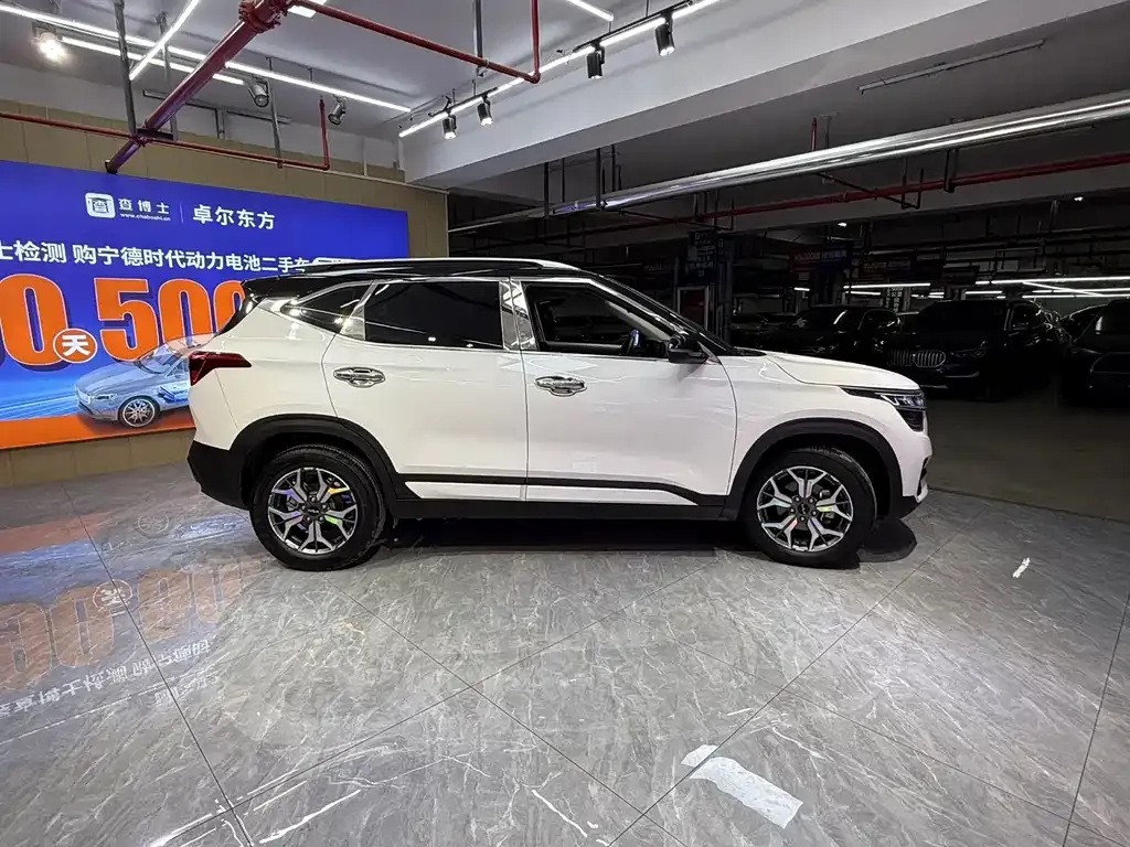 Kia KX3 2021 из CN, фото 7