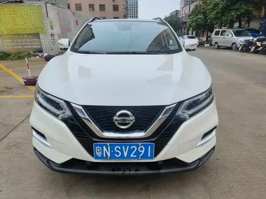Nissan Qashqai — фото 7