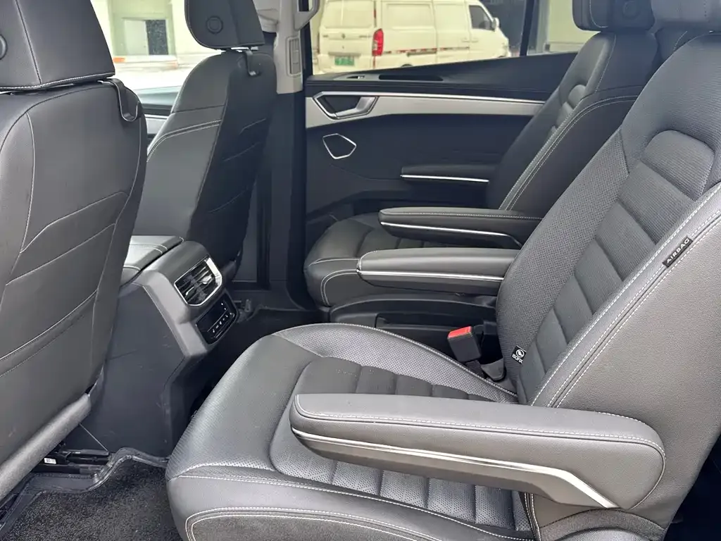 Volkswagen Talagon 2023 из CN, фото 2
