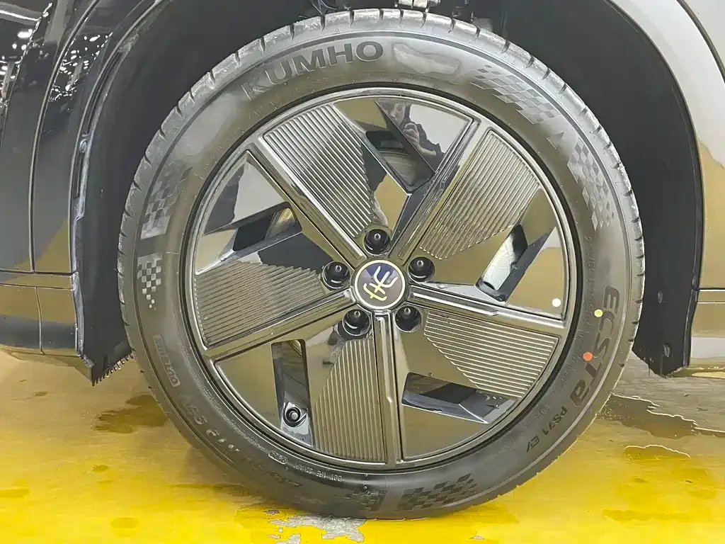 BYD L EV 2025 из CN, фото 4