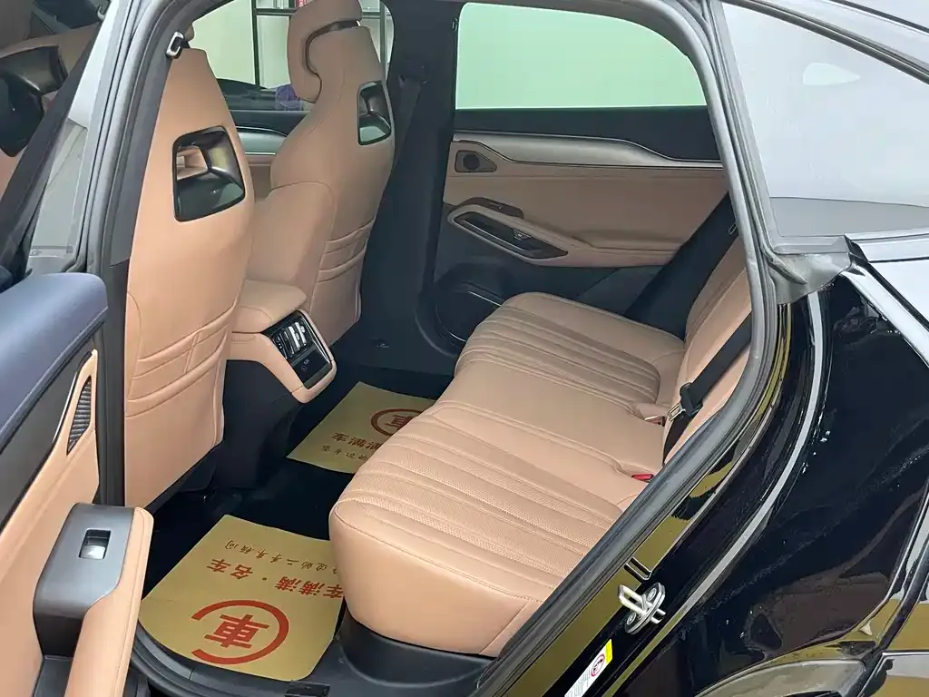 BYD L EV 2025 из CN, фото 10