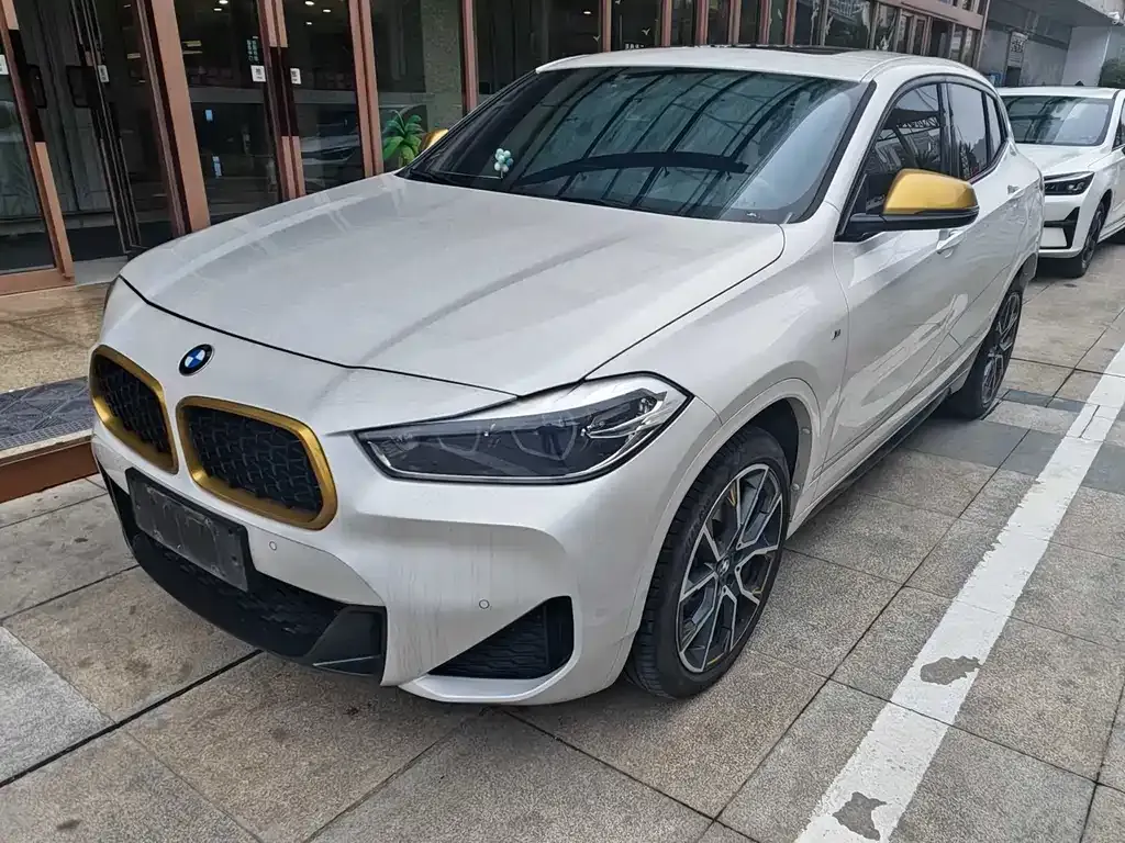 BMW X2