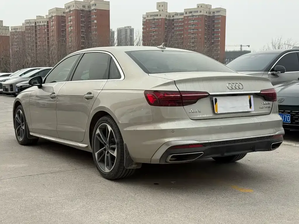 Audi A4L 2024 из CN, фото 7