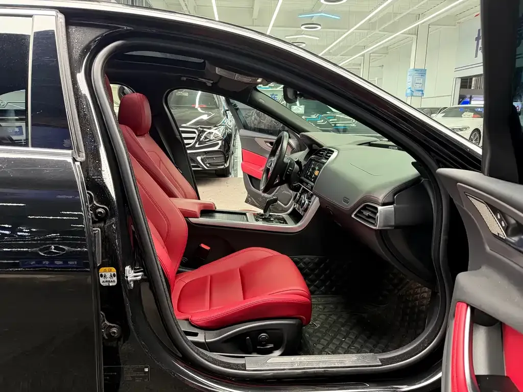 Jaguar XEL 2024 из CN, фото 8