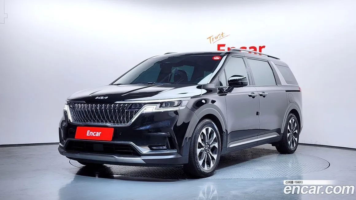Kia Carnival — фото 1