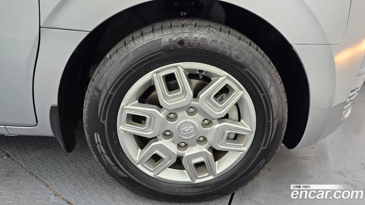 Hyundai Staria — фото 4