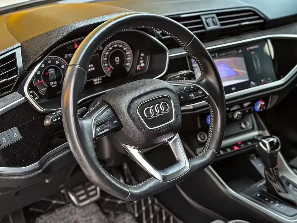 Audi Q3 — фото 4