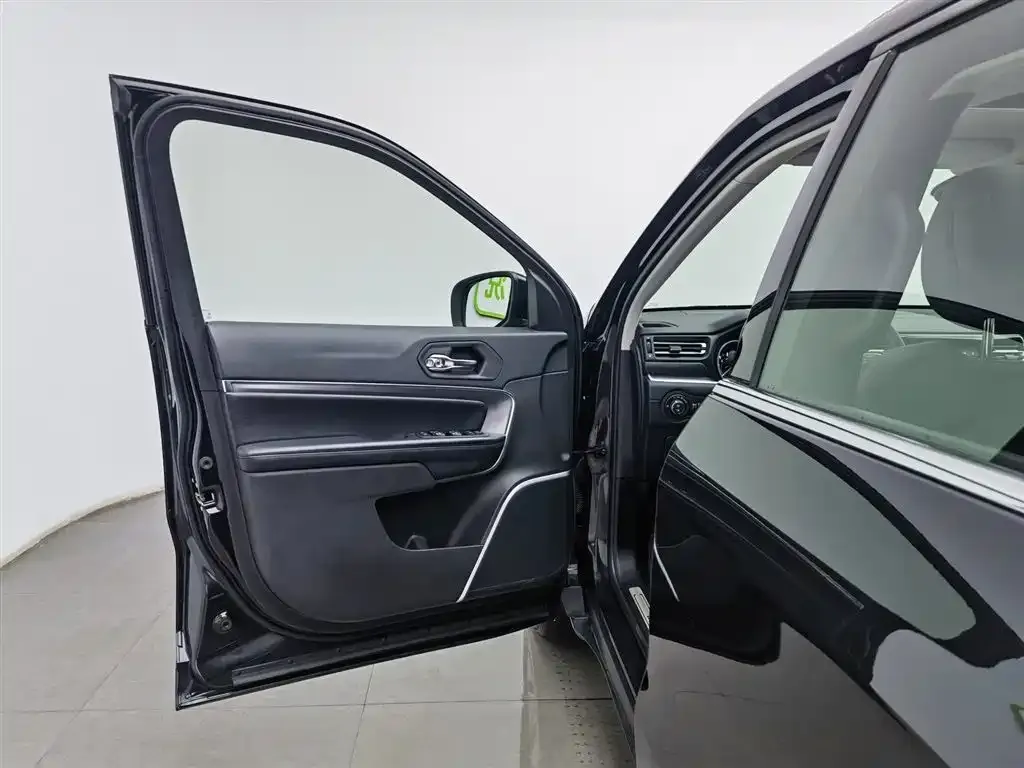 Jeep Grand Commander 2021 из CN, фото 7