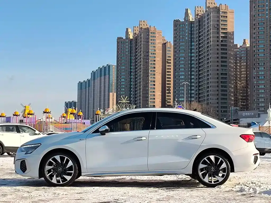 Audi A3 2022 из CN, фото 7