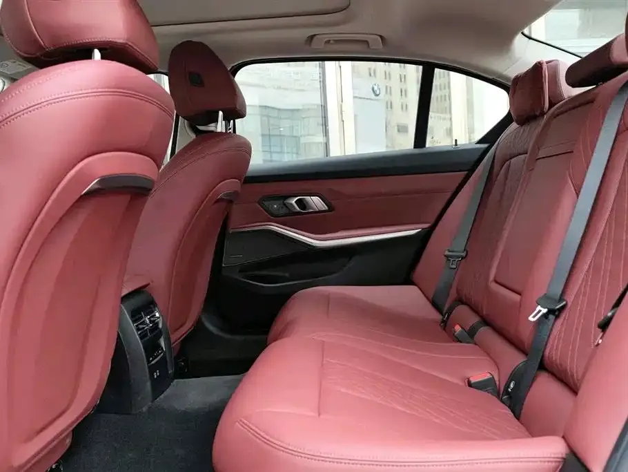 BMW 3 Series 2025 из CN, фото 3