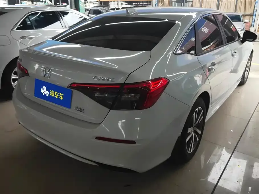 Honda Civic — фото 10