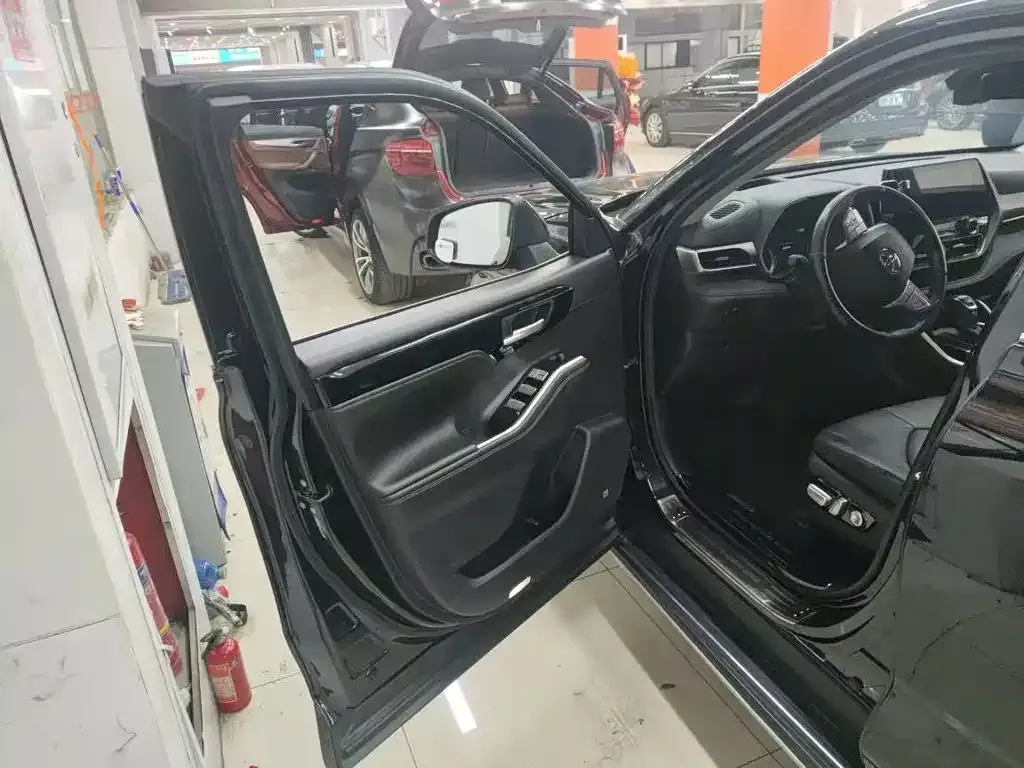 Toyota Highlander 2021 из CN, фото 2