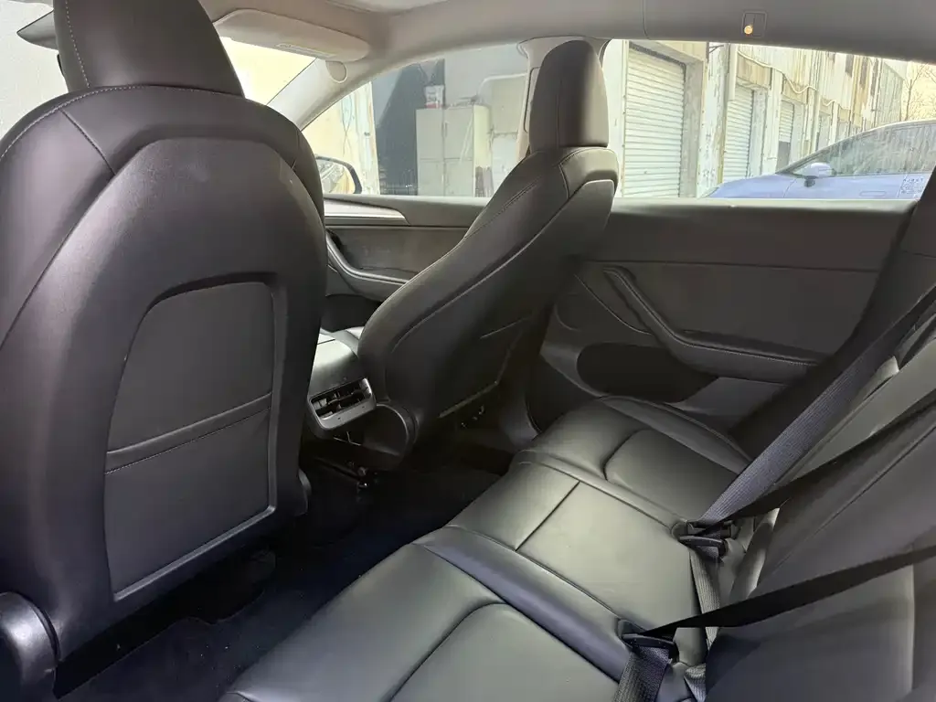 Tesla Model Y 2024 из CN, фото 2
