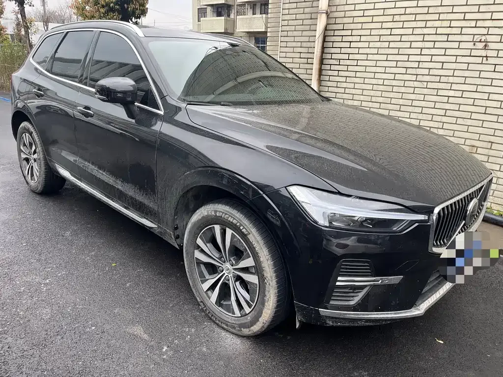 Volvo XC60 — фото 10