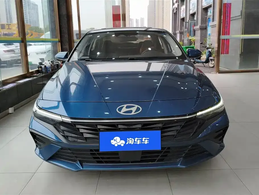 Hyundai Elantra 2023 из CN, фото 3