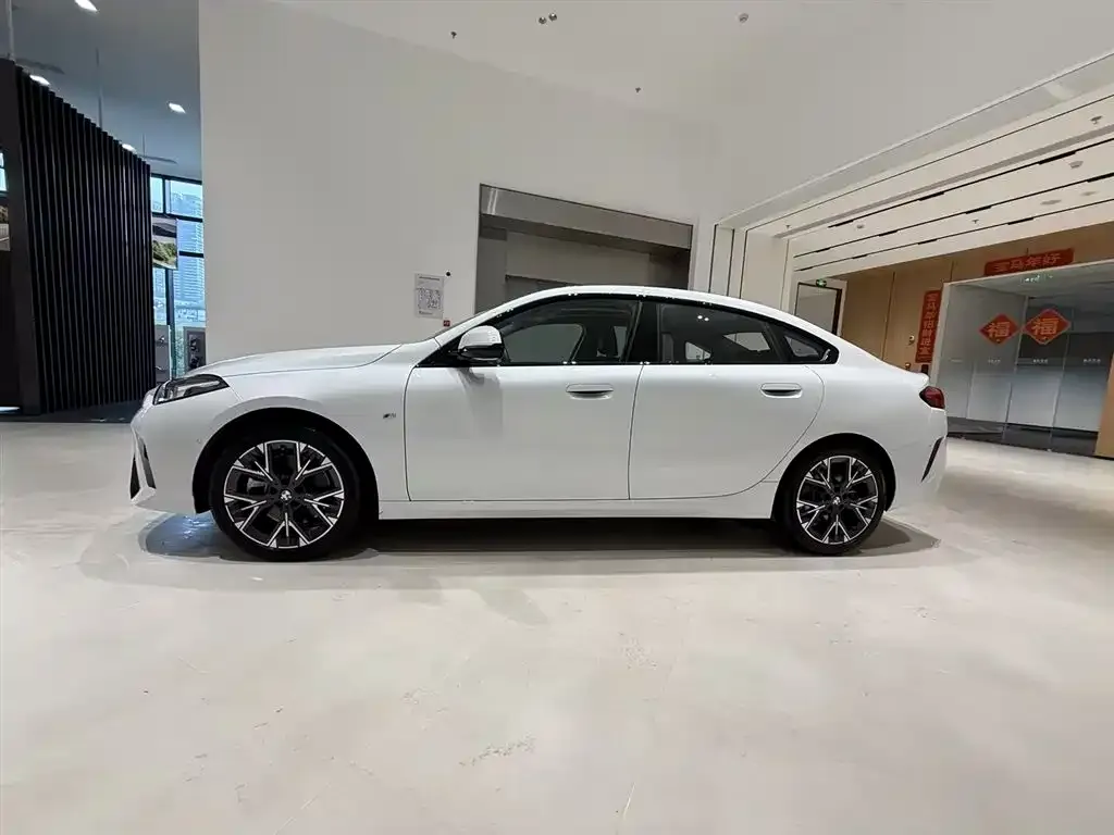 BMW 2 Series 2025 из CN, фото 4