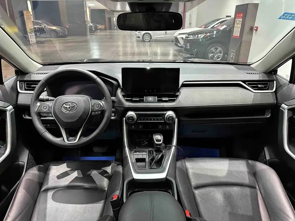 Toyota RAV4 2023 из CN, фото 9