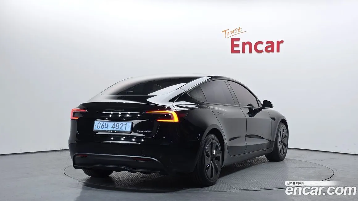 Tesla Model 3 2024 из KR, фото 2