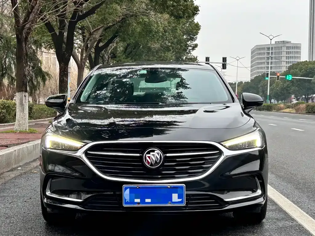 Buick LaCrosse — фото 10