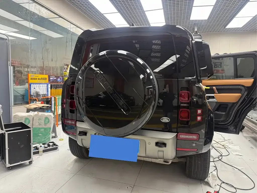 Land Rover Defender 2024 из CN, фото 7