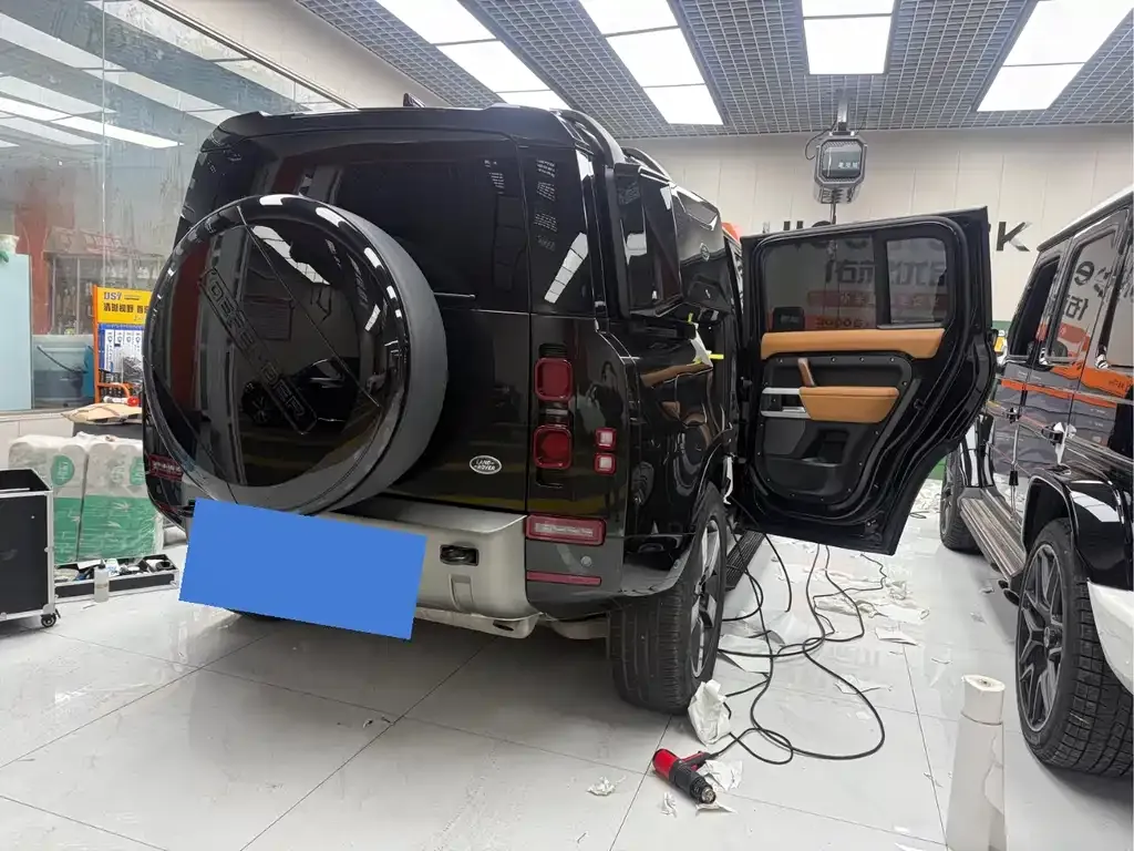 Land Rover Defender 2024 из CN, фото 2