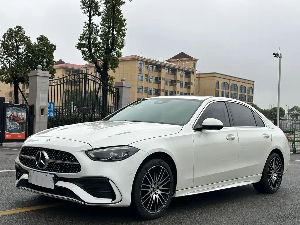 Mercedes-Benz C-Class — фото 1