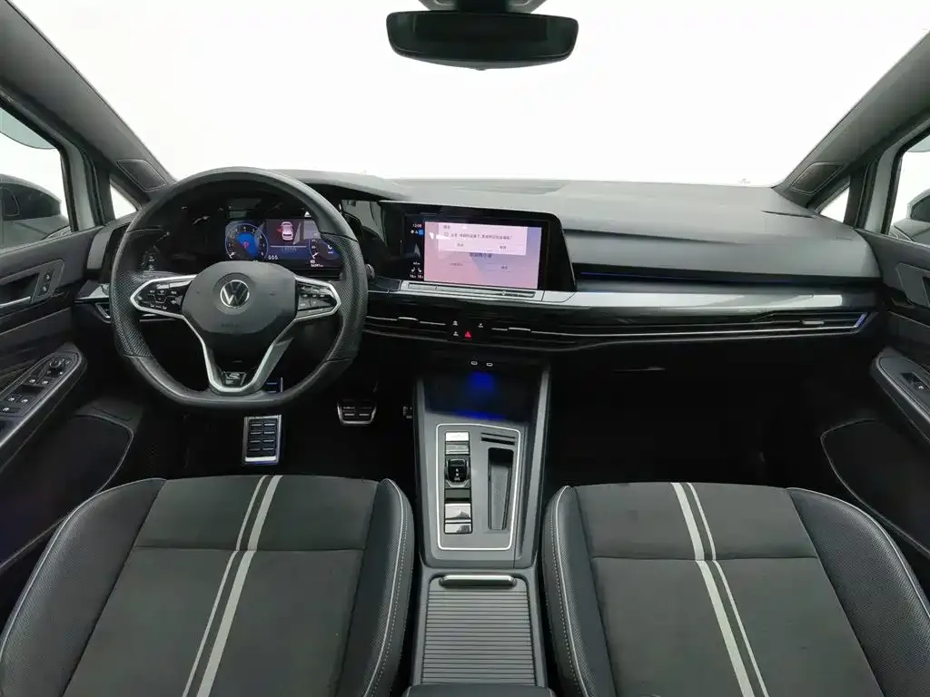 Volkswagen Golf 2021 из CN, фото 10