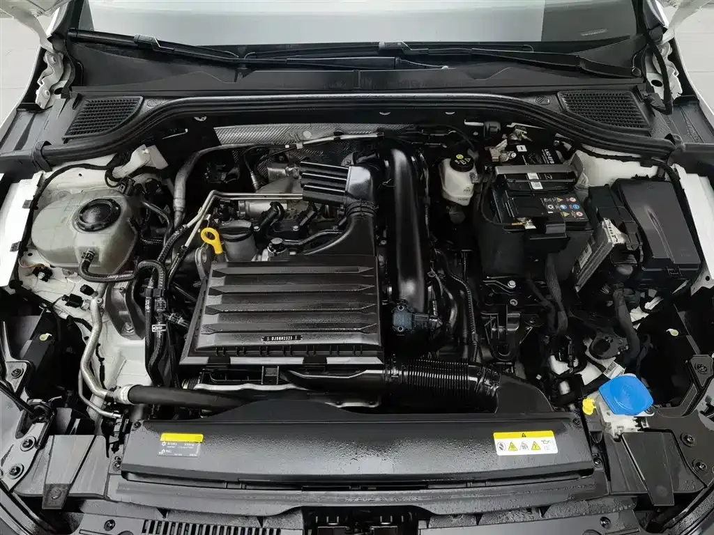 Volkswagen Golf 2021 из CN, фото 7