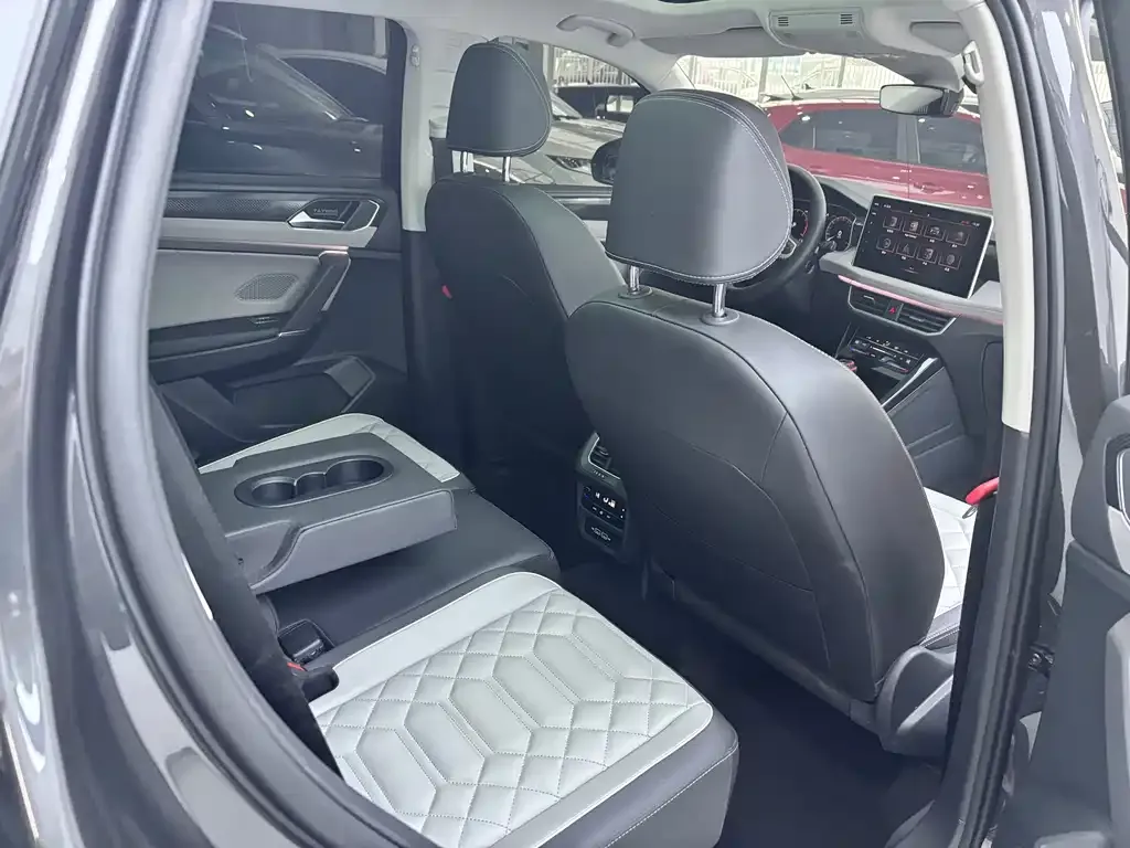 Volkswagen Tayron 2023 из CN, фото 4