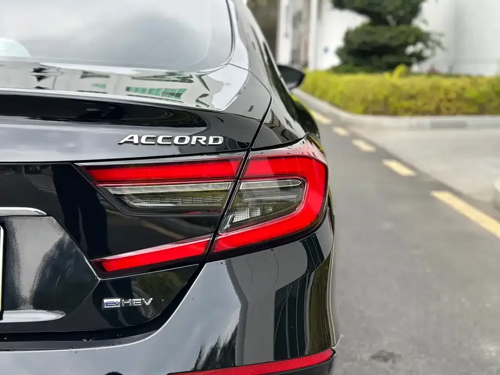 Honda Accord — фото 2