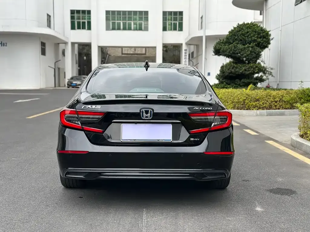 Honda Accord — фото 5