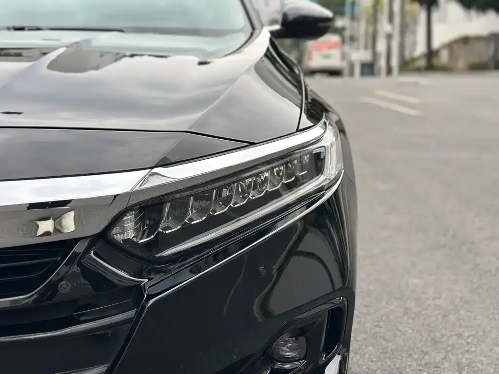 Honda Accord — фото 6