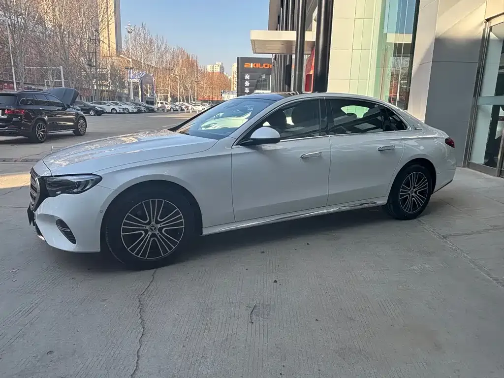 Mercedes-Benz E-Class 2025 из CN, фото 10