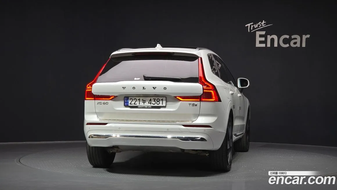 Volvo XC60 2025 из KR, фото 2