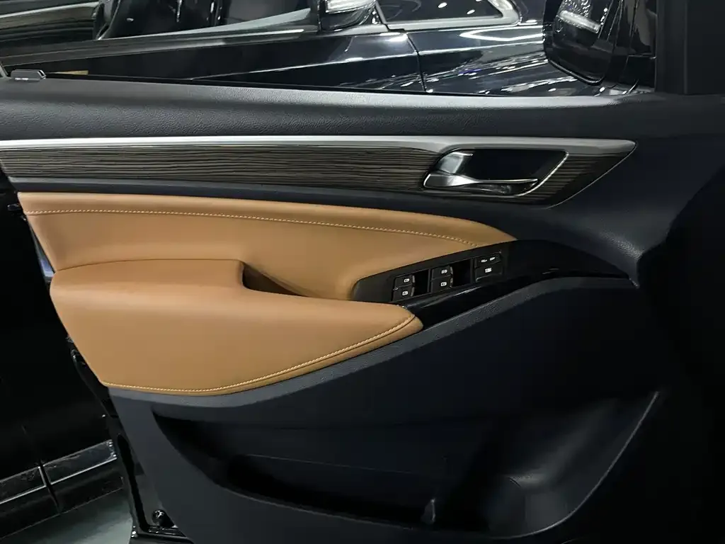 GAC Motor Trumpchi M8 — фото 8