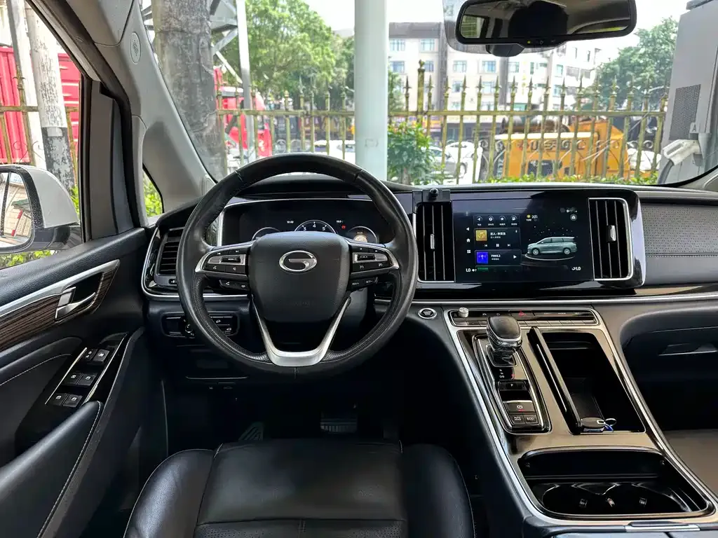 GAC Motor Trumpchi M8 — фото 3