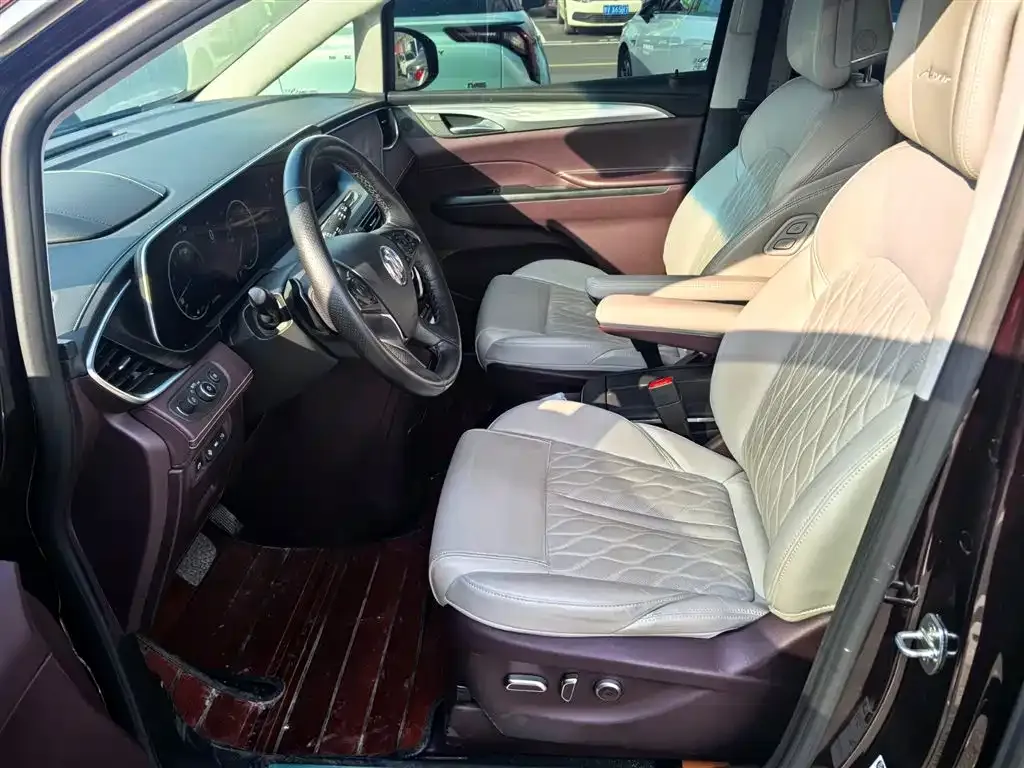 Buick GL8 2022 из CN, фото 2